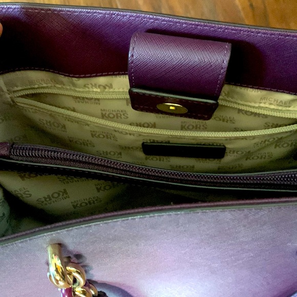 Michael kors beautiful purple bag - Picture 5 of 5